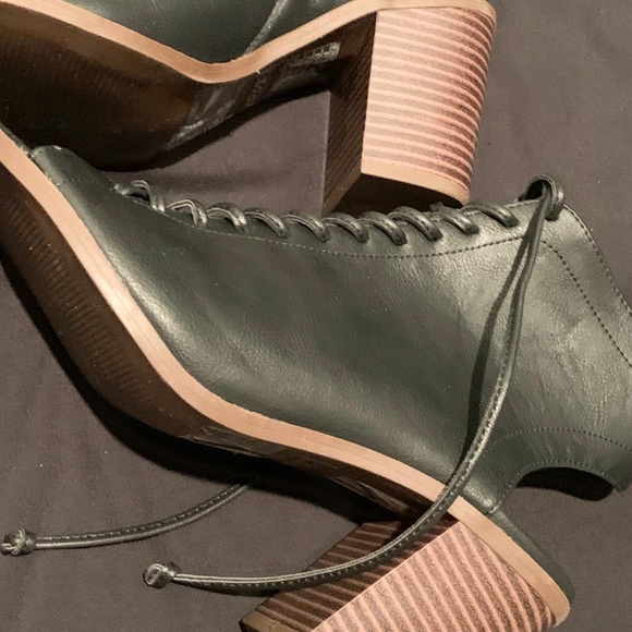 Forever 21 Lace up Peep Heel/Toe Booties - Picture 4 of 8